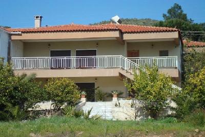 Недвижимость на о.Лесбос . Вилла площадью 180 кв.м.