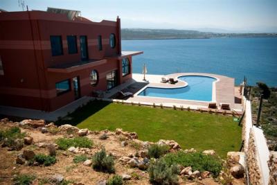 Недвижимость на о.Крит . Вилла площадью 0 кв.м.