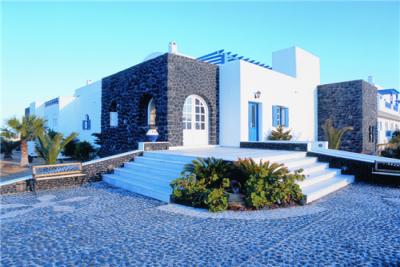 Недвижимость на о.Санторини . Отель площадью 9400 кв.м.