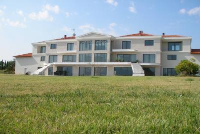 Недвижимость на Пригороды г.Салоники . Вилла площадью 1100 кв.м.